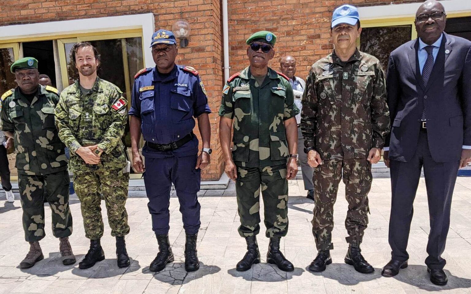 LE GOUV ET LE NOUVEAU CMDT FORCE MONUSCO 2